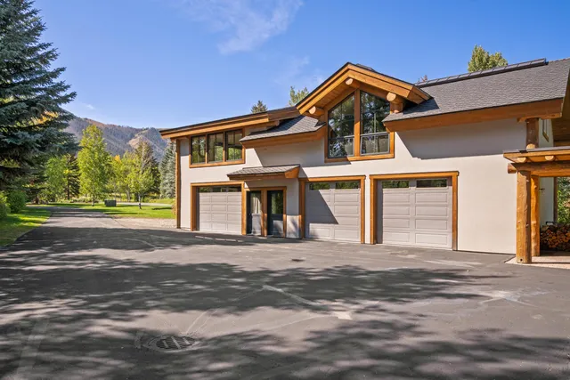 $3,995,000 | 102 West Channel Lane, Blaine County, ID 83333