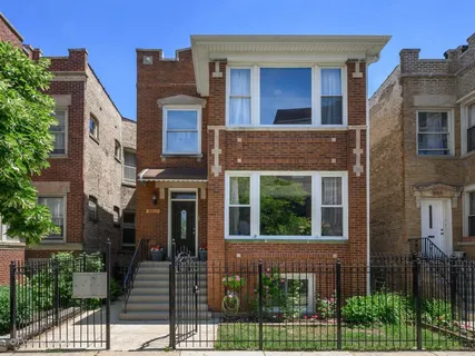 $850,000 | 4421 North Troy Street, Chicago, IL 60625