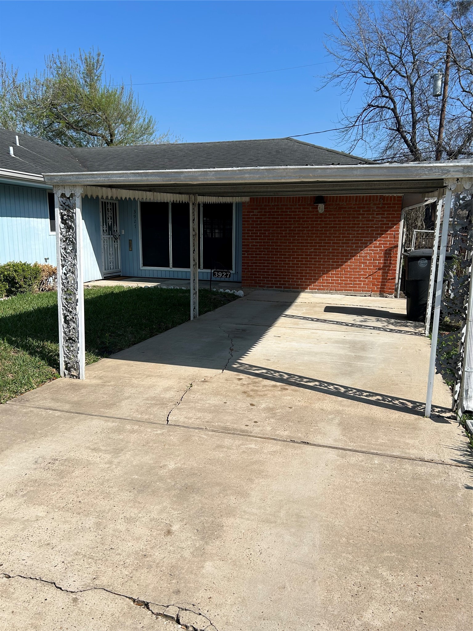 3927 Faulkner Street Houston, TX 77021 - Photo 3 of 17