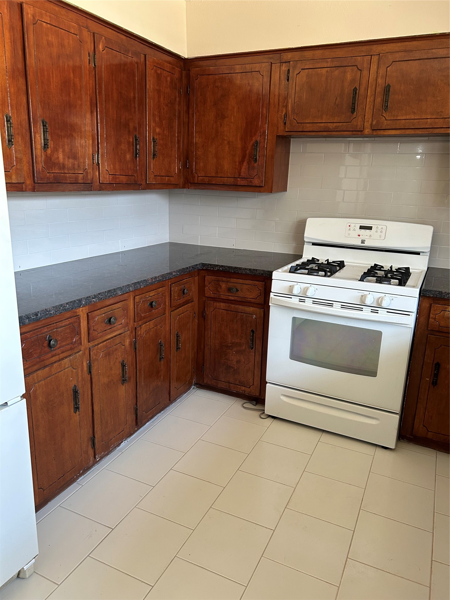 3927 Faulkner Street Houston, TX 77021 - Photo 6 of 17