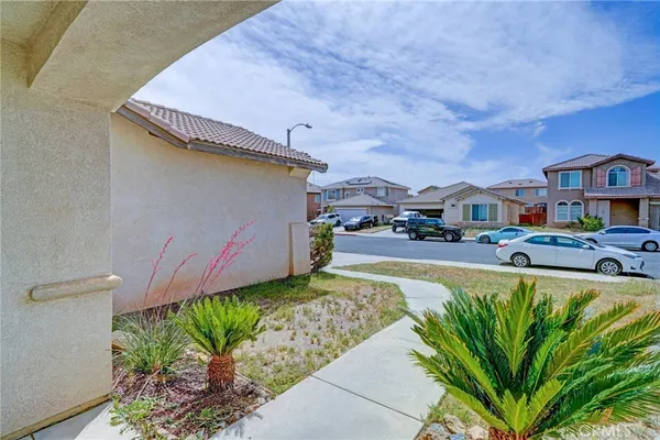 $2,800 | 14304 Gray Fox Lane, Victorville, CA 92394