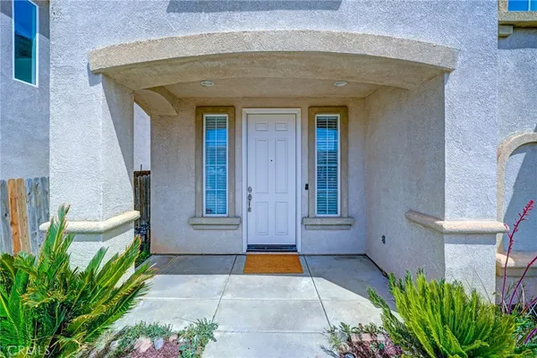 $2,800 | 14304 Gray Fox Lane, Victorville, CA 92394