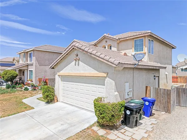 $2,800 | 14304 Gray Fox Lane, Victorville, CA 92394