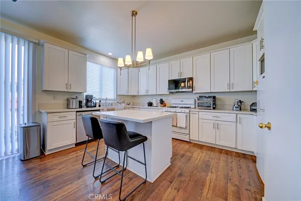 $2,800 | 14304 Gray Fox Lane, Victorville, CA 92394
