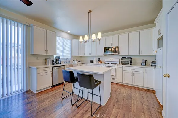 $2,800 | 14304 Gray Fox Lane, Victorville, CA 92394