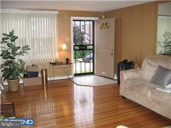 1621 Farrington Road Philadelphia, PA 19151 - Photo 3 of 12 Gallery Image 3