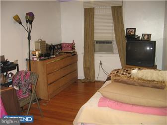 1621 Farrington Road Philadelphia, PA 19151 - Photo 8 of 12 Gallery Image 8