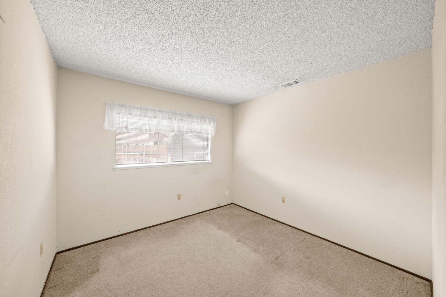 6930 Cobblestone Way Citrus Heights, CA 95621 - Photo 32 of 53 Second Bedroom