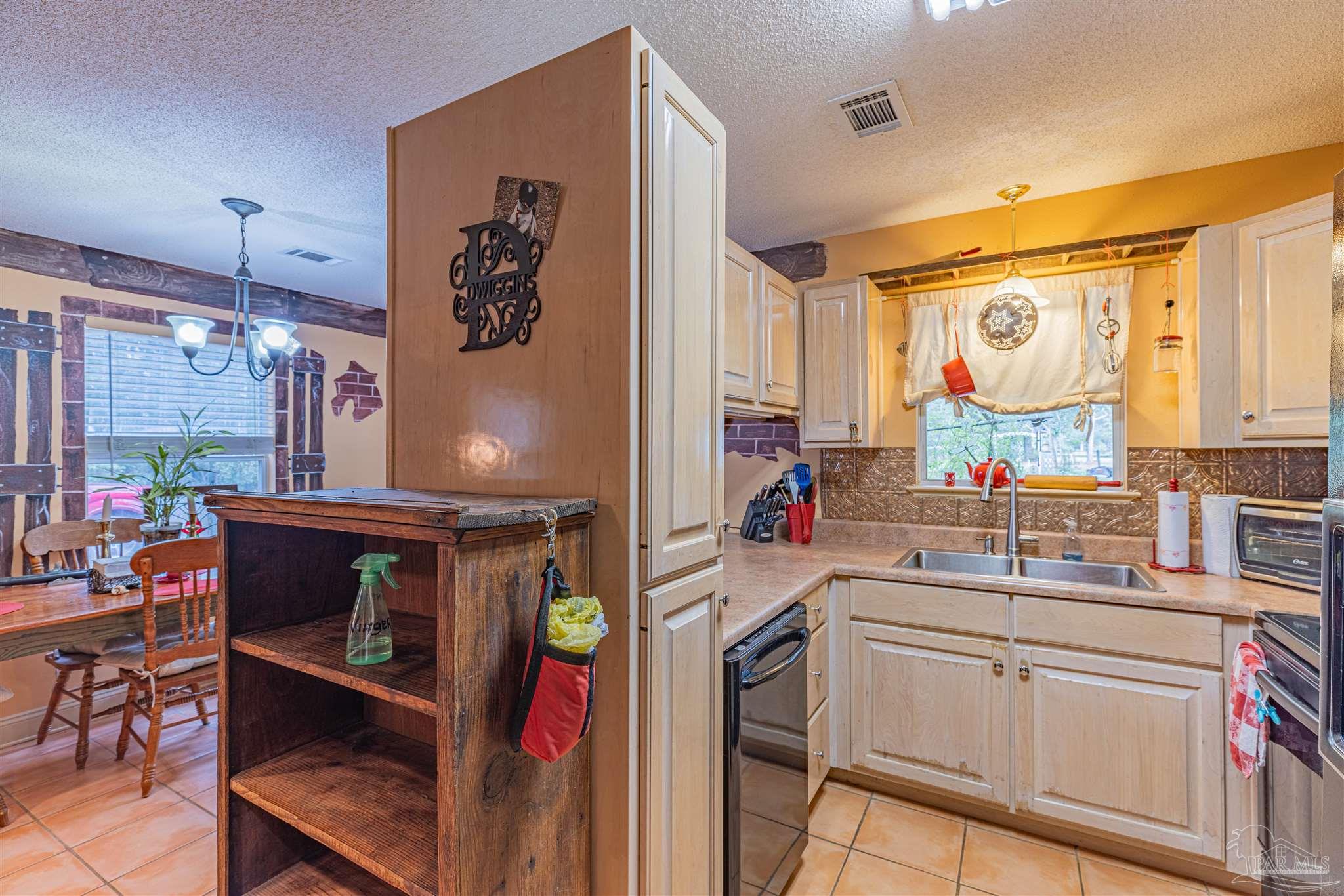 7134 Tee-Don Road Holt, FL 32564 - Photo 13 of 47 Gallery Image 13