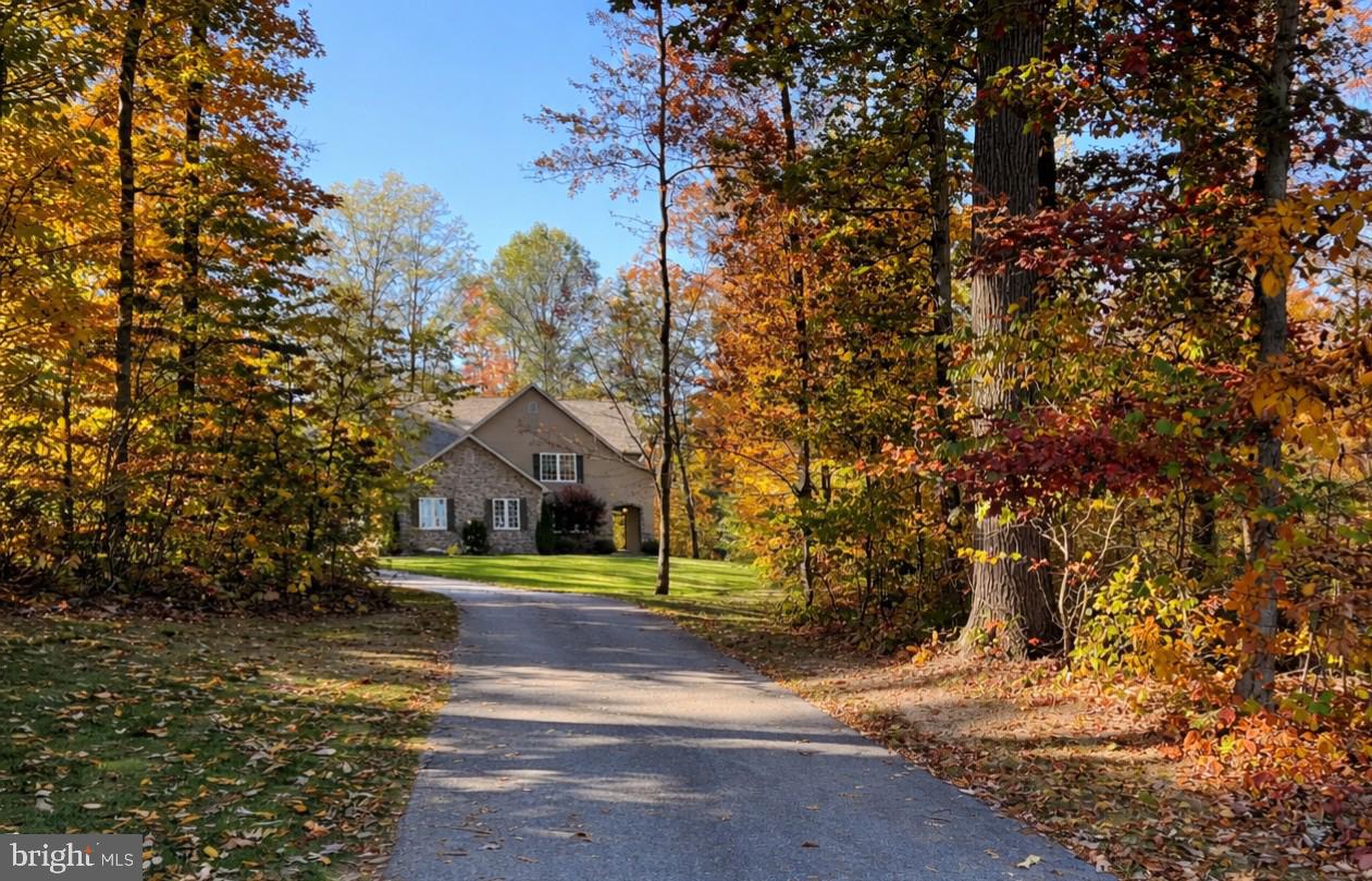 558 Rocky Road Red Lion, PA 17356 - Photo 3 of 51 Owner Fall Photo