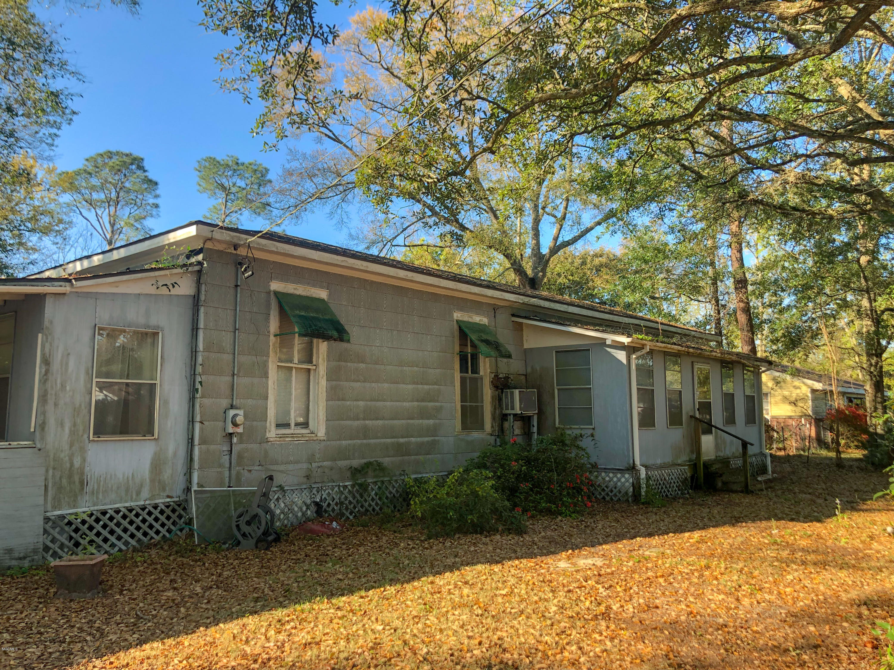 511 Old Pass Road West Long Beach, MS 39560 - Photo 1 of 18 0 - Front