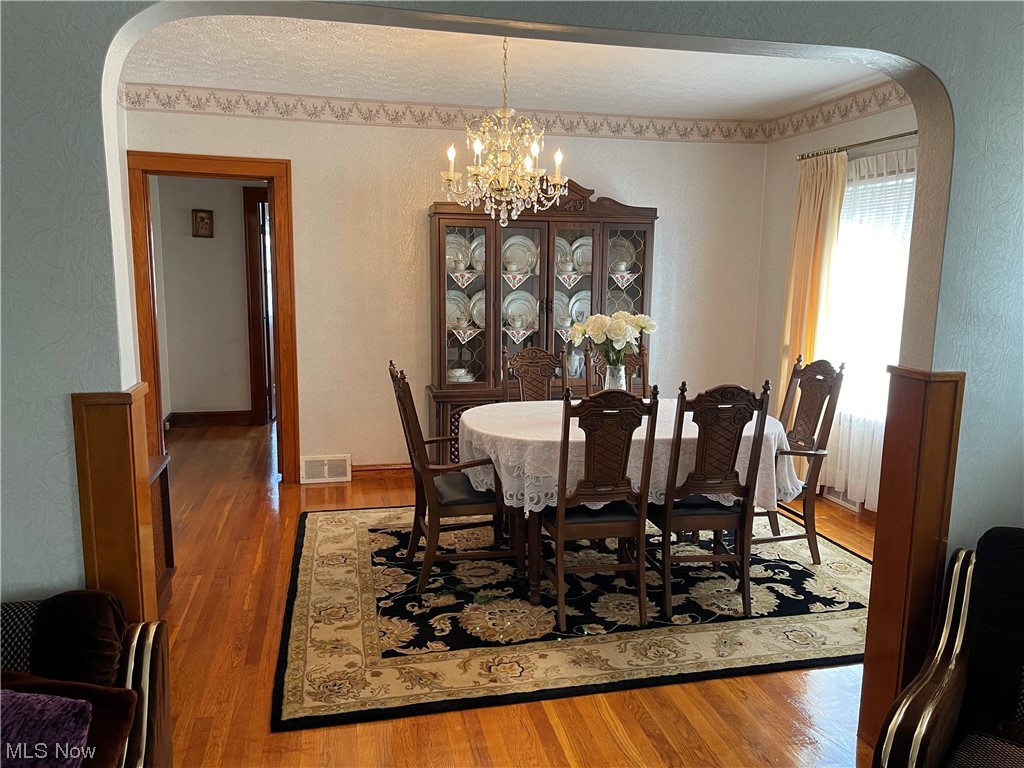 6325 Stanbury Road Parma, OH 44129 - Photo 11 of 35