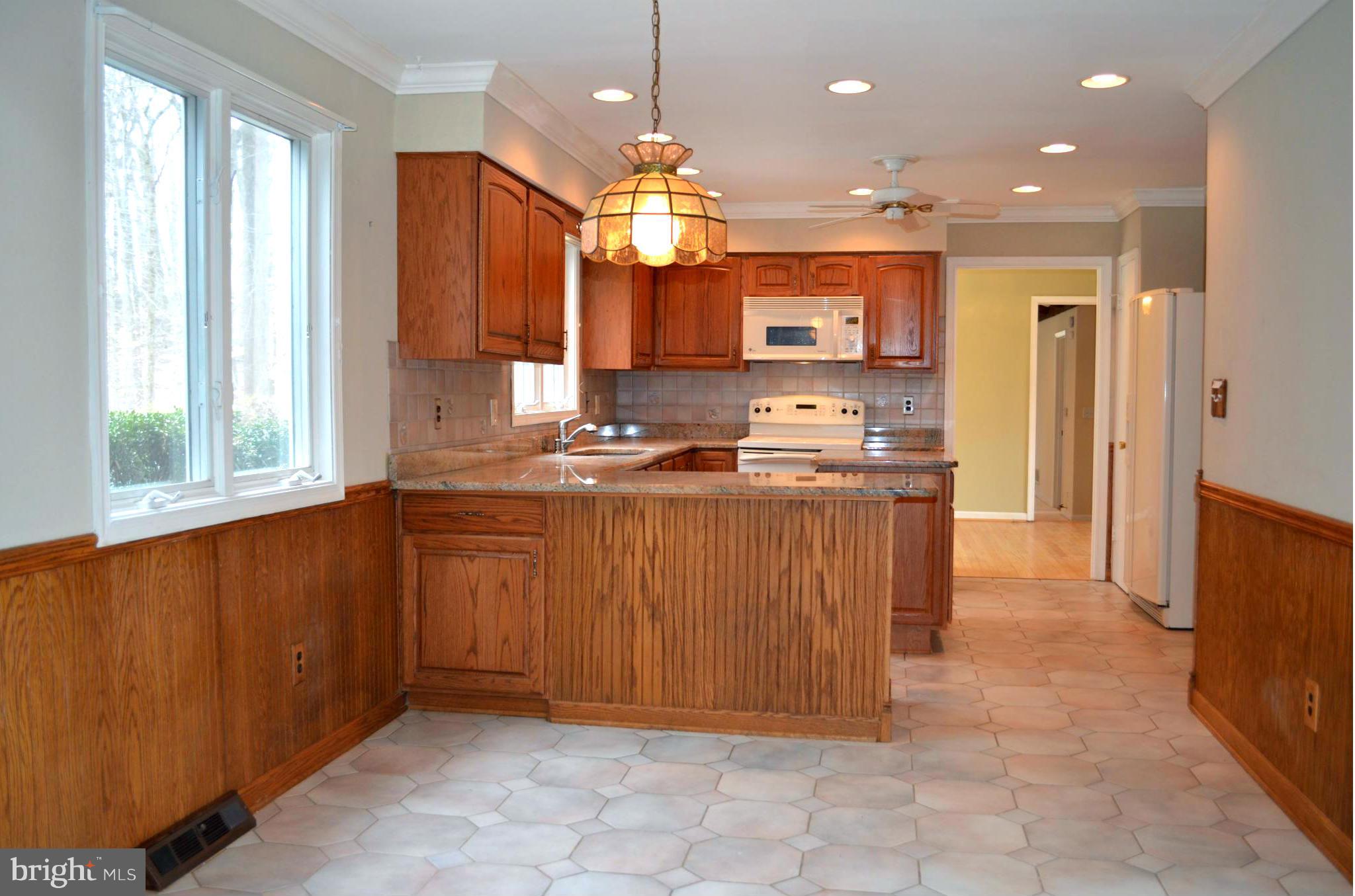 403 East Wheel Road Abingdon, MD 21009 - Photo 15 of 30 Kitchen with granite