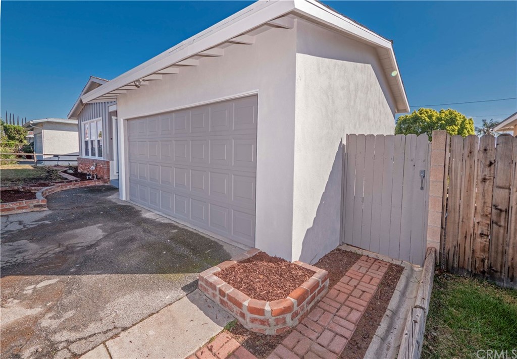 150 East Gladstone Street San Dimas, CA 91773 - Photo 6 of 37