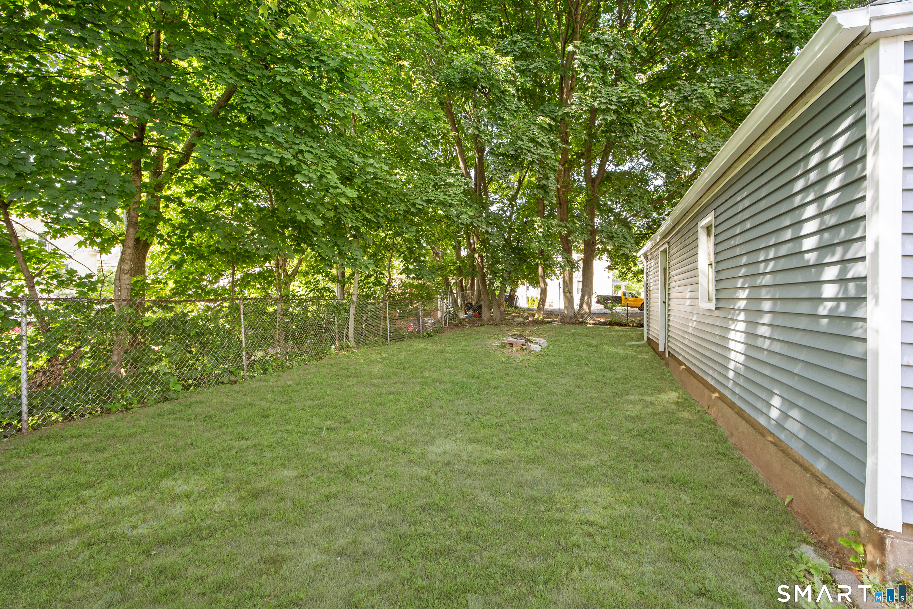 73 Springdale Avenue Meriden, CT 06451 - Photo 26 of 27