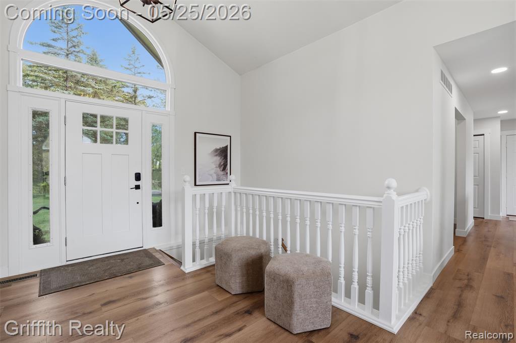 10232 Spencer Road Brighton, MI 48114 - Photo 4 of 57