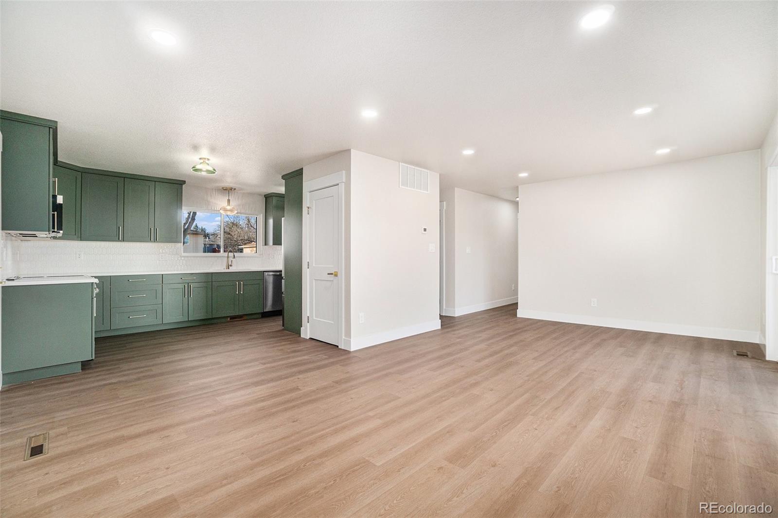 812 Gallup Road Fort Collins, CO 80521 - Photo 3 of 17