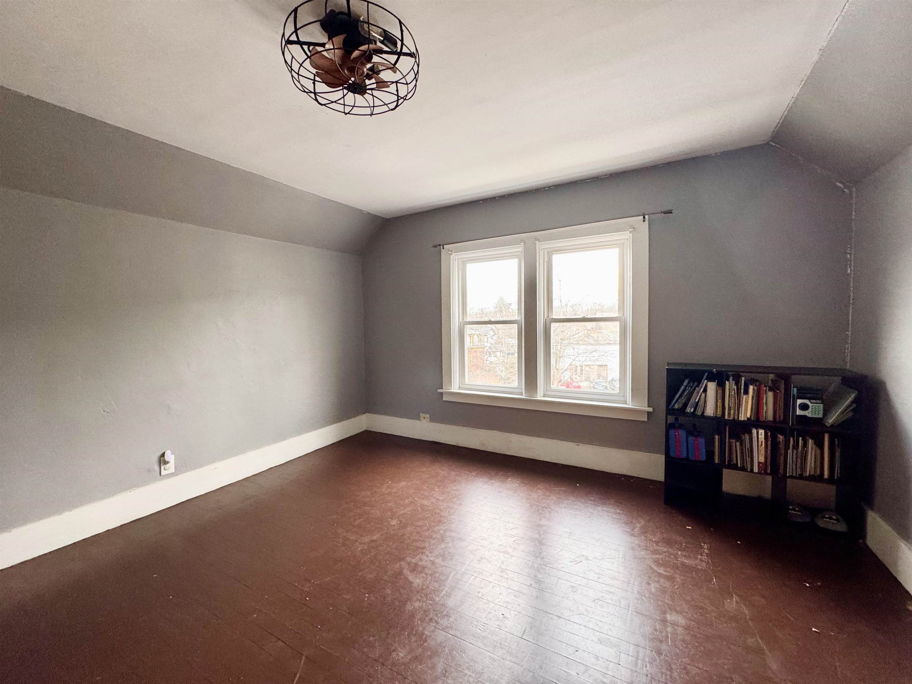 35 School Street Rockingham, VT 05101 - Photo 32 of 37