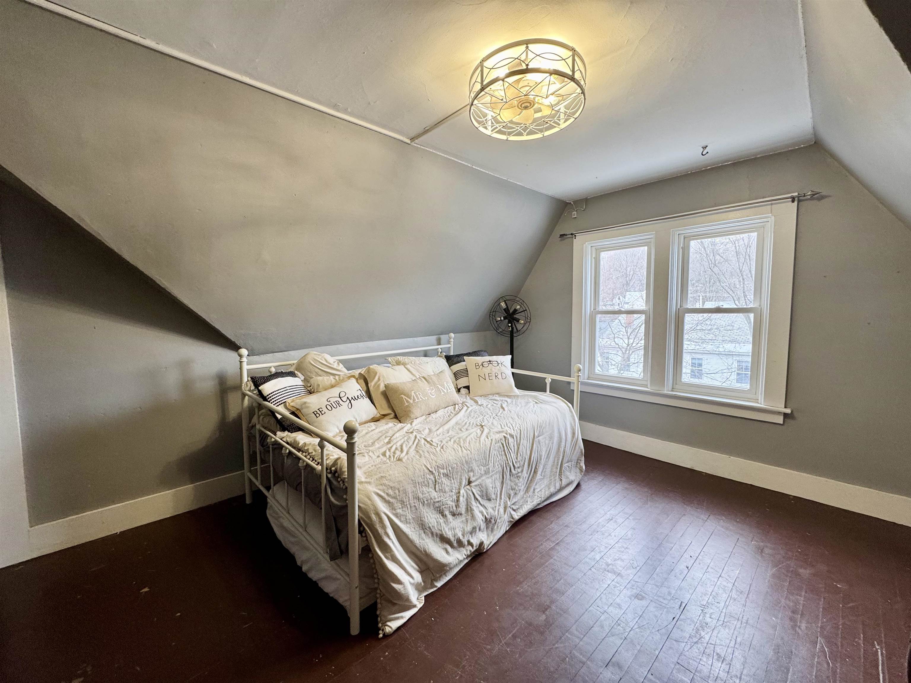 35 School Street Rockingham, VT 05101 - Photo 33 of 37