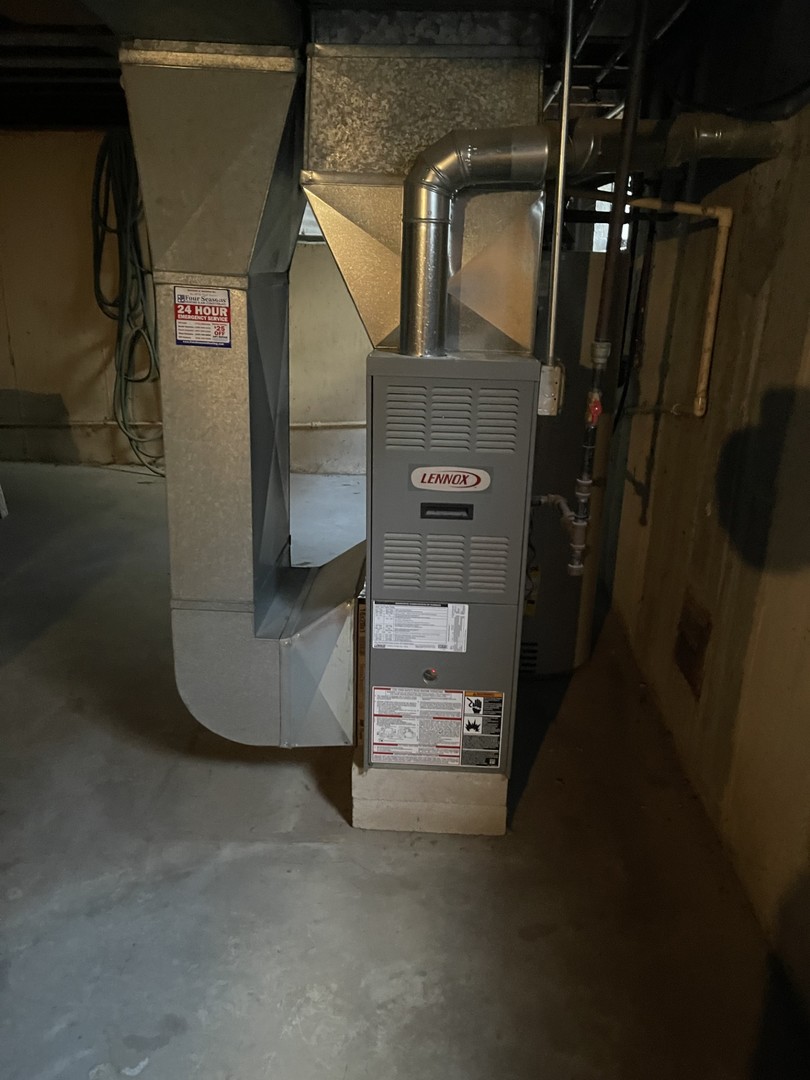 441 East Adams Street Elmhurst, IL 60126 - Photo 16 of 20 a view of water heater room