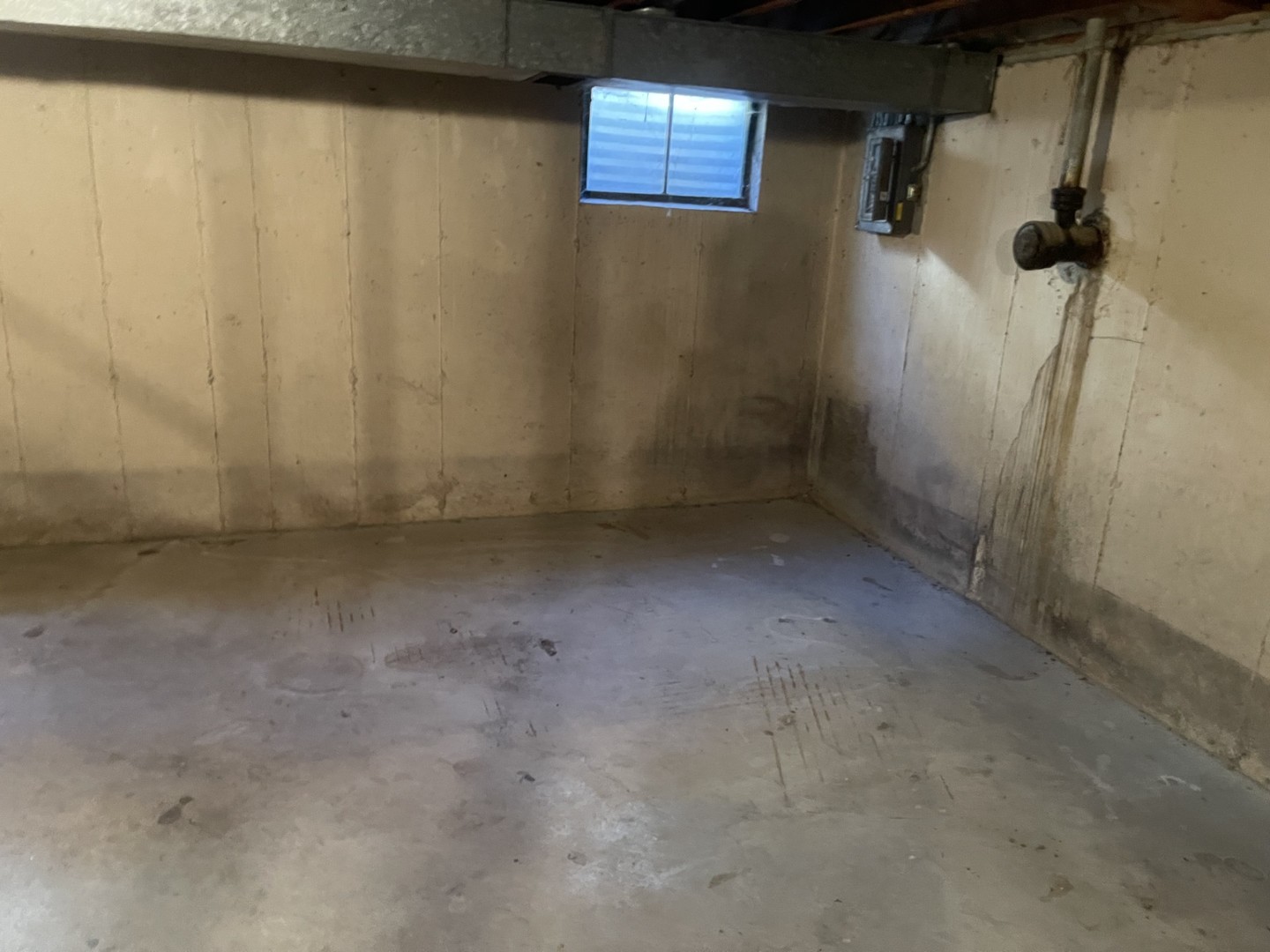 441 East Adams Street Elmhurst, IL 60126 - Photo 17 of 20 a view of a walk in closet