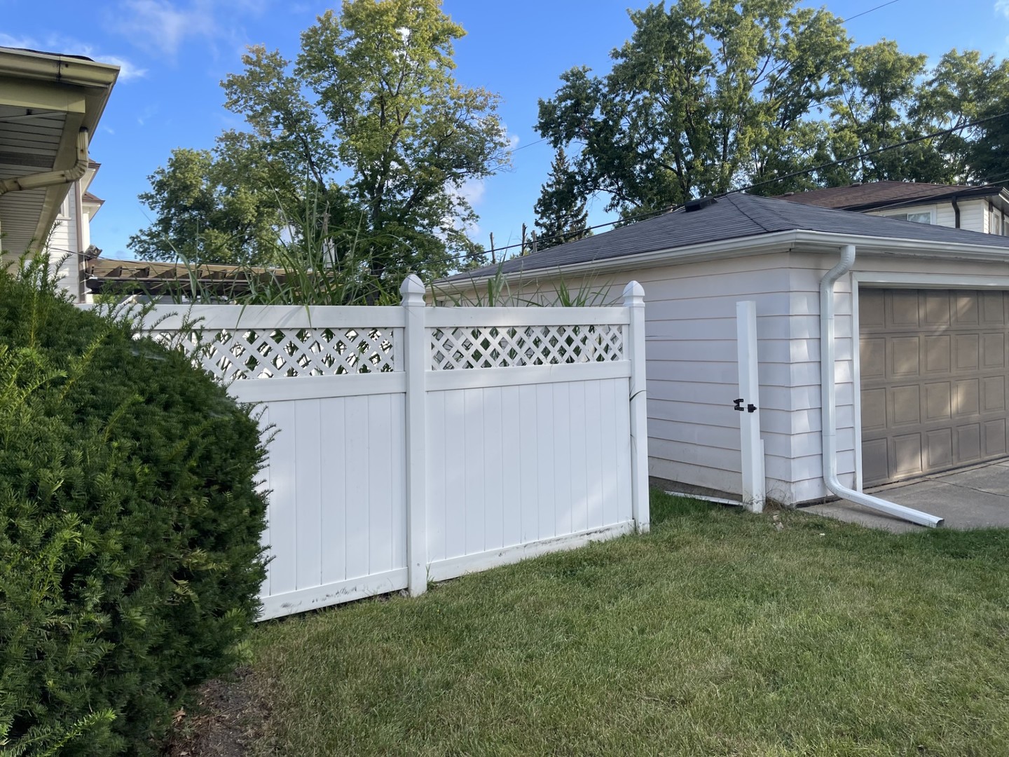 441 East Adams Street Elmhurst, IL 60126 - Photo 20 of 20 front view of a house with a small yard