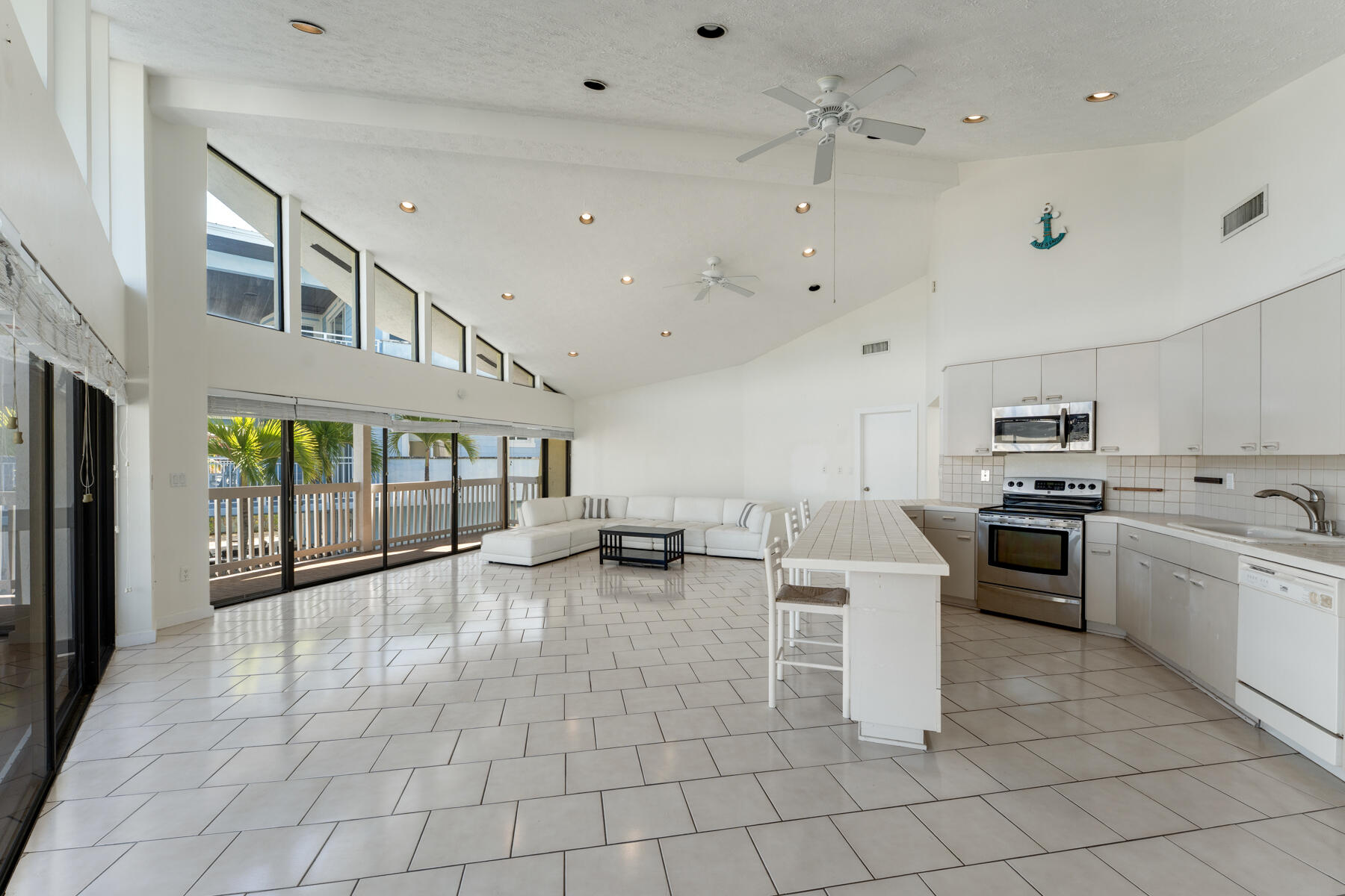 184 Bahama Avenue Key Largo, FL 33037 - Photo 12 of 72 Main Living Level