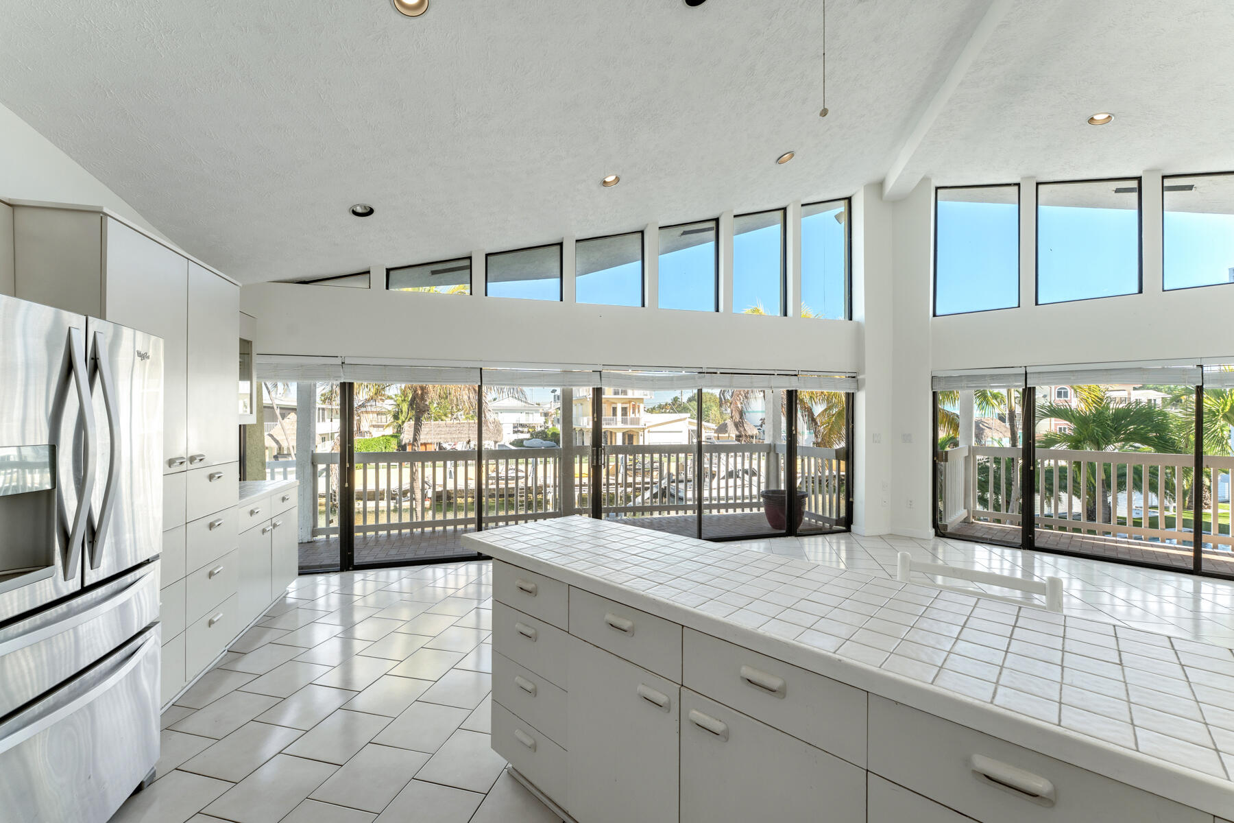 184 Bahama Avenue Key Largo, FL 33037 - Photo 15 of 72 Natural Light Living Space