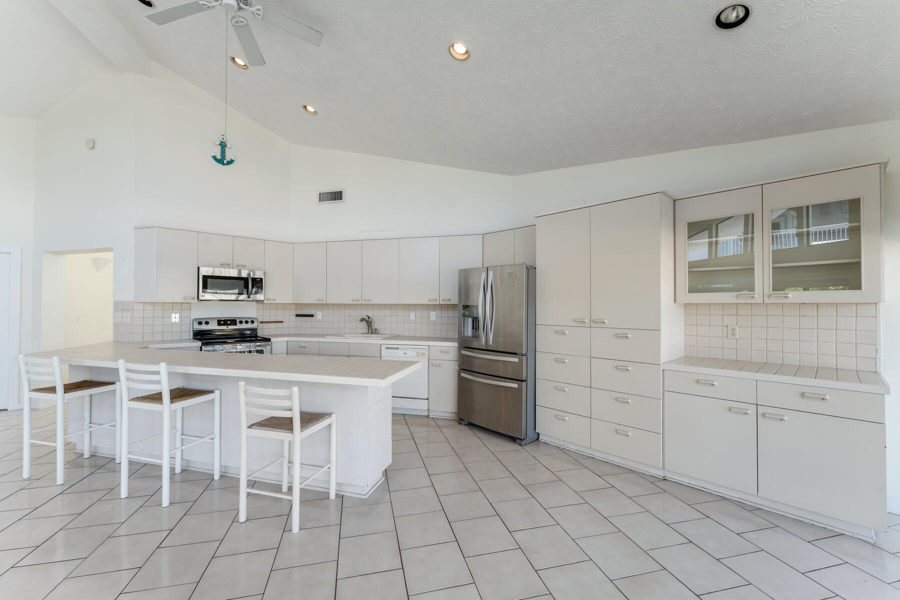 184 Bahama Avenue Key Largo, FL 33037 - Photo 17 of 72 Ample Kitchen Storage
