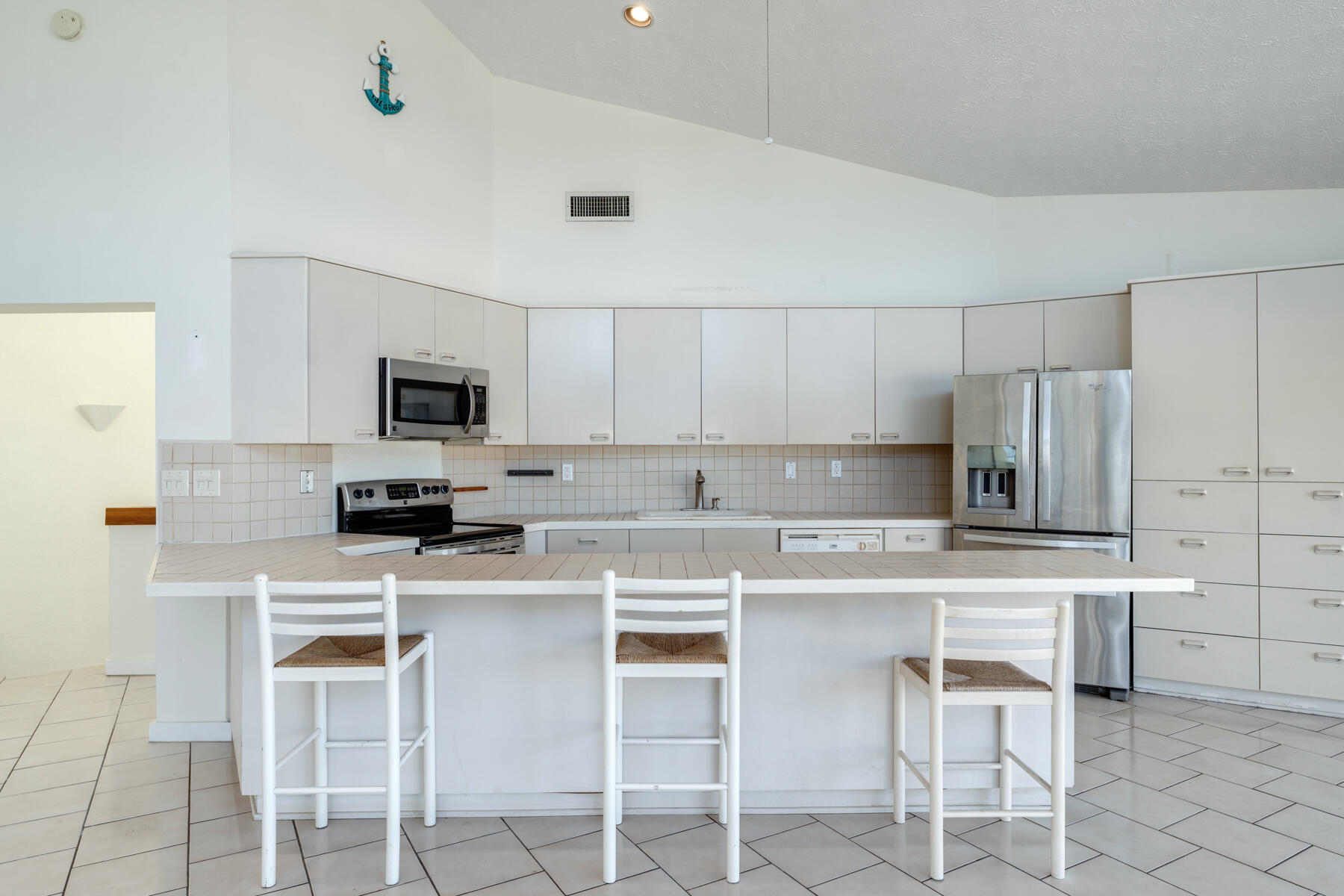 184 Bahama Avenue Key Largo, FL 33037 - Photo 19 of 72 Eat-In Kitchen