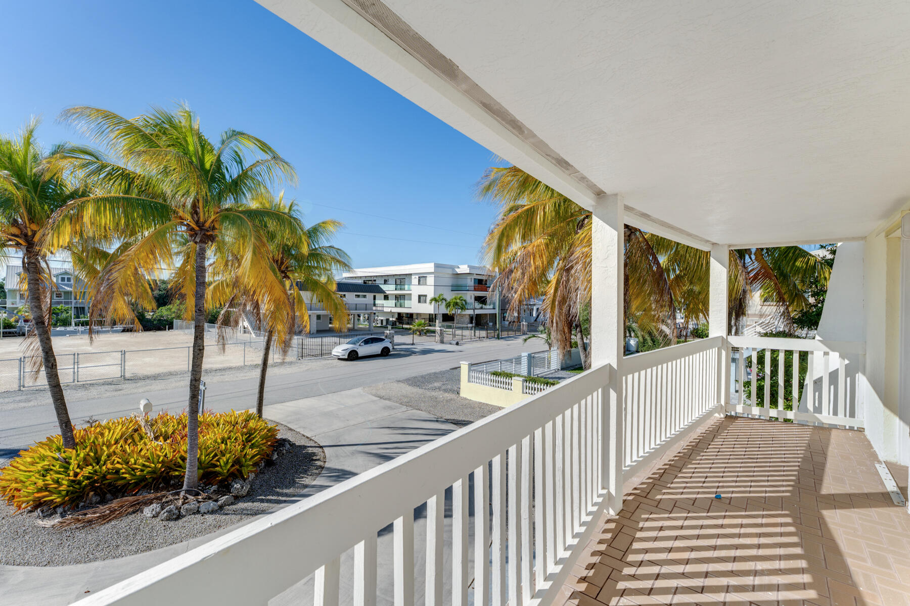 184 Bahama Avenue Key Largo, FL 33037 - Photo 44 of 72 Front Porch