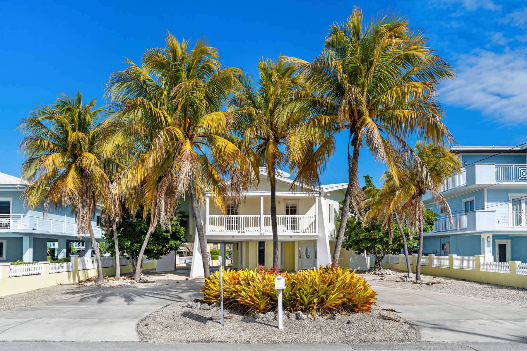 184 Bahama Avenue Key Largo, FL 33037 - Photo 5 of 72 Flanked with Mature Palms