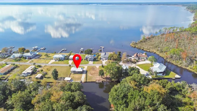 a view of entertaining space