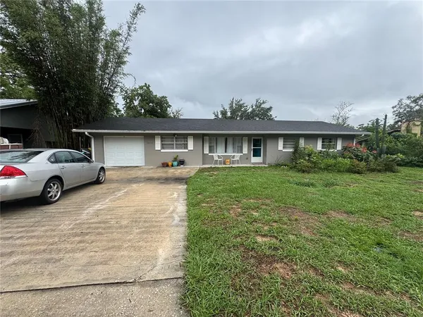$2,300 | 1079 Seminole Street, Clermont, FL 34711
