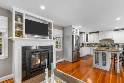 $1,750,000 | 621 West Falmouth Highway, West Falmouth, MA 02540