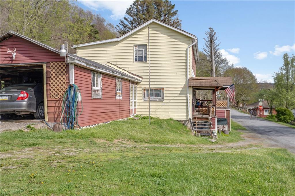 355 Sunset Street Rossiter, PA 15772 - Photo 2 of 41