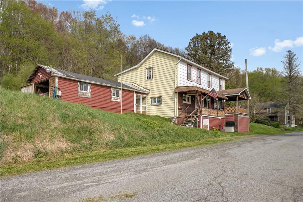 355 Sunset Street Rossiter, PA 15772 - Photo 3 of 41