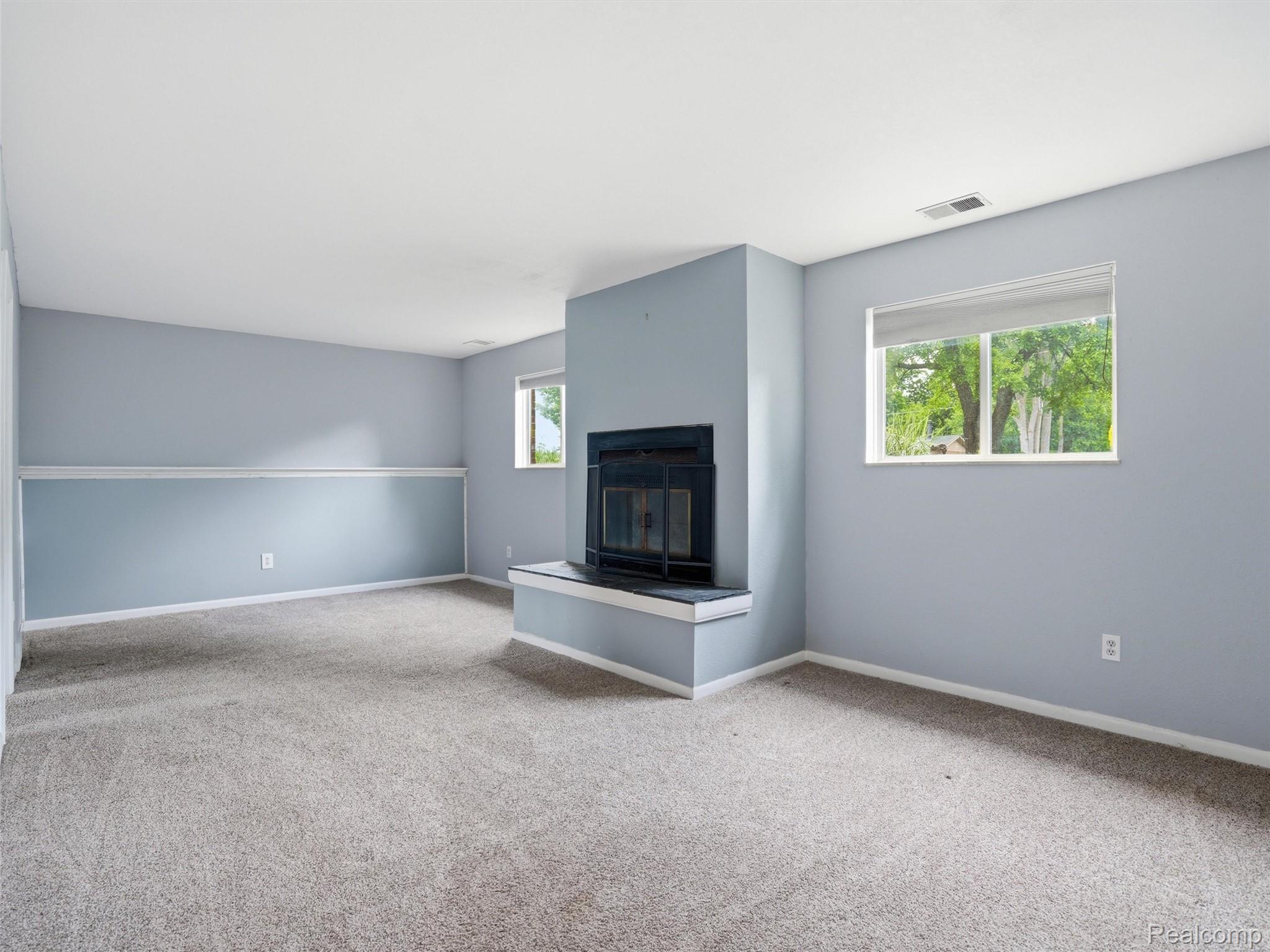 2439 North Long Lake Road Fenton, MI 48430 - Photo 14 of 25 15-DSC05172.jpg