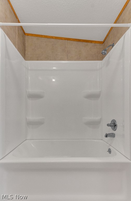1110 Fort Road Southwest Dellroy, OH 44620 - Photo 28 of 50 Bathroom with tub / shower combination