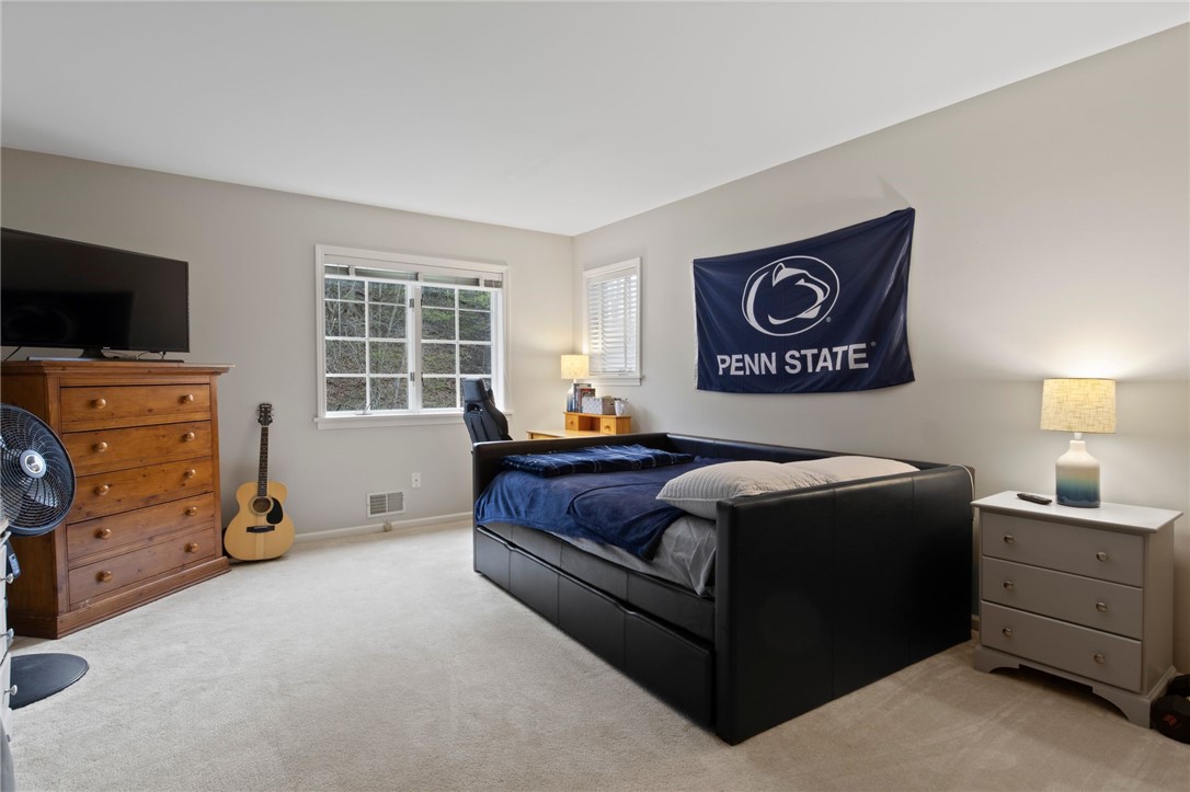 9 Falls View Lane Penfield, NY 14625 - Photo 31 of 46