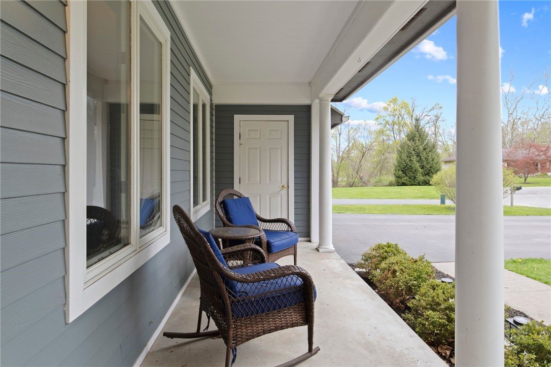 9 Falls View Lane Penfield, NY 14625 - Photo 4 of 46