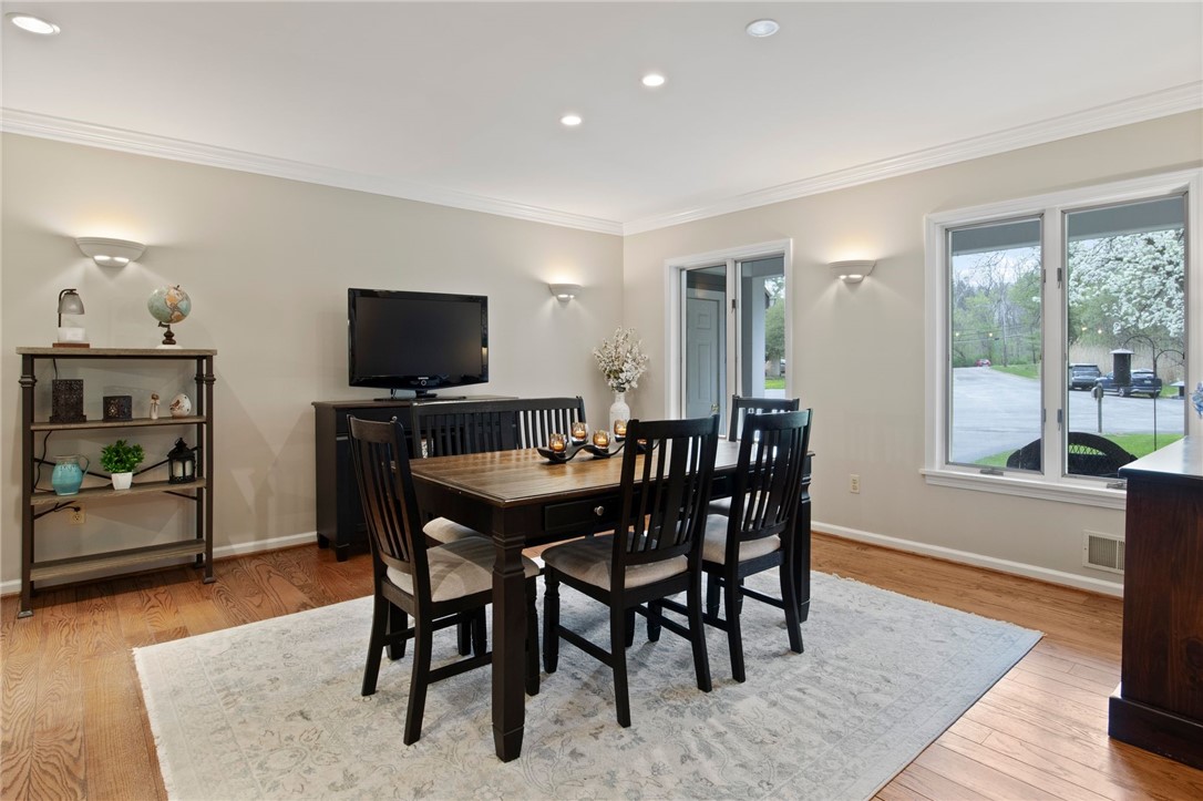 9 Falls View Lane Penfield, NY 14625 - Photo 6 of 46