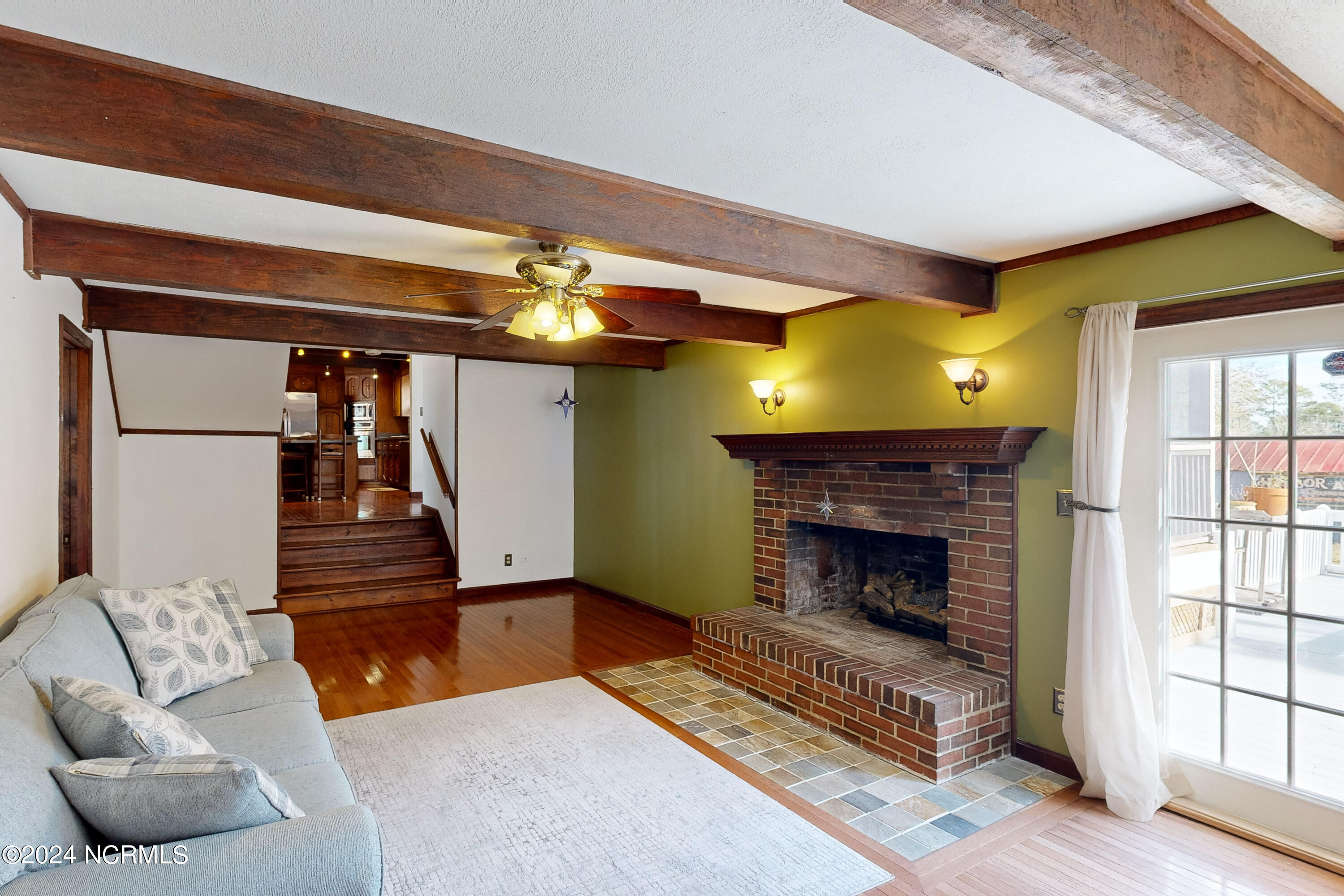 814 East Ocean Road Holly Ridge, NC 28445 - Photo 19 of 61 814 E Ocean - Interiors_3