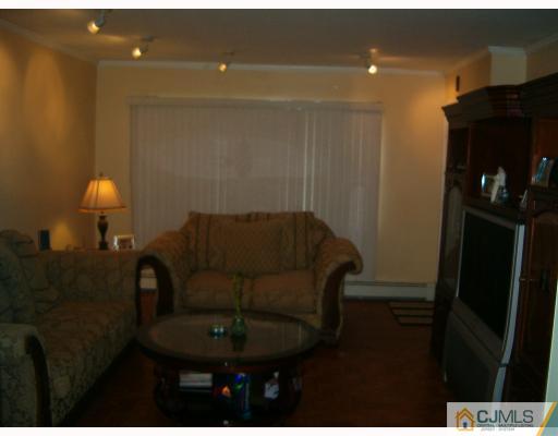72 Fox Road, Unit 4A Edison, NJ 08817 - Photo 1 of 4 Gallery Image 1