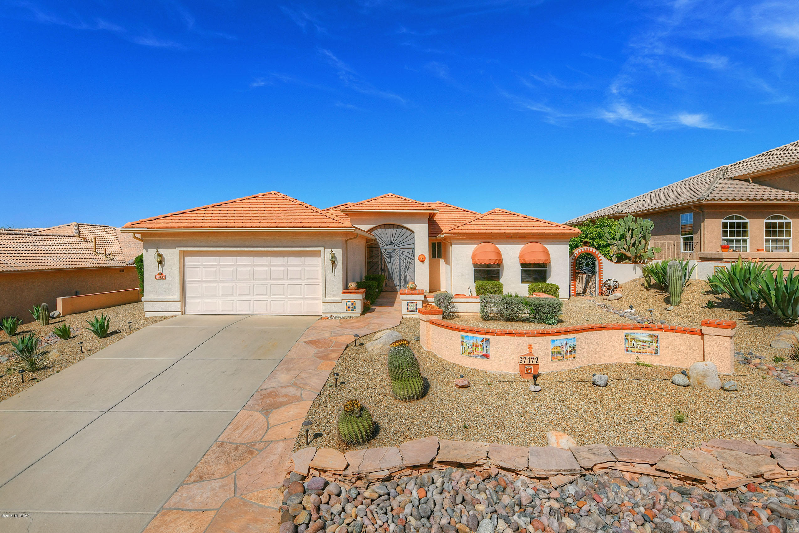 37172 South Highland Ridge Drive Saddlebrooke, AZ 85739 - Photo 2 of 40