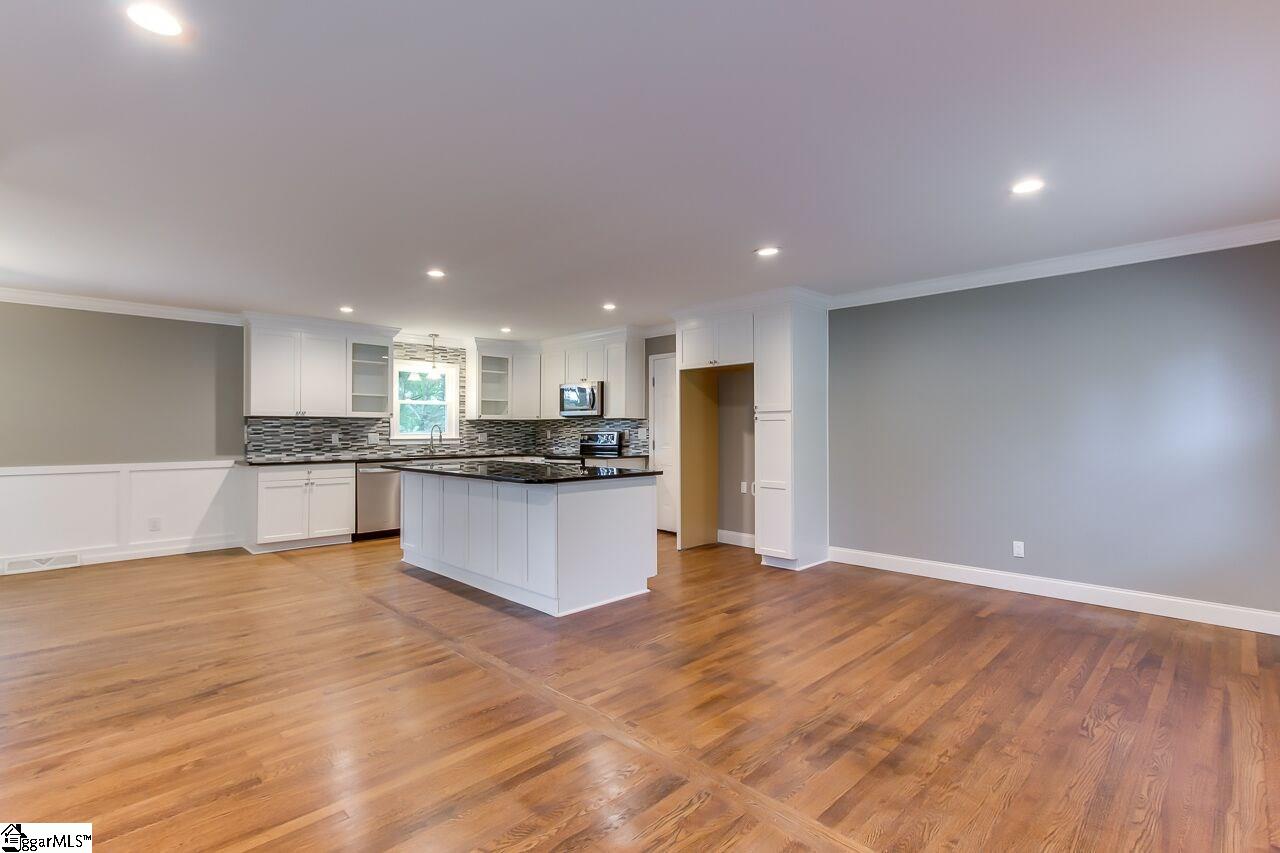 500 Rollingreen Road Greenville, SC 29615 - Photo 3 of 29 Gallery Image 3