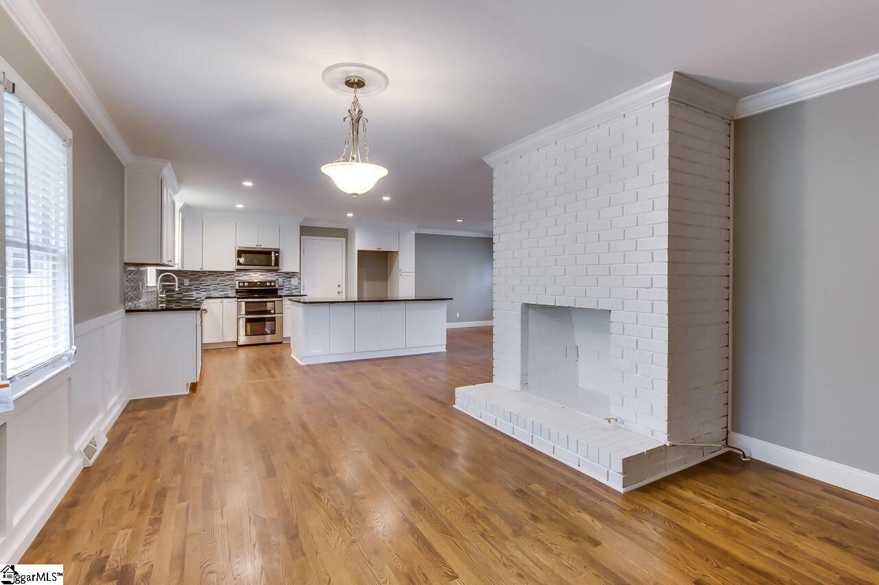 500 Rollingreen Road Greenville, SC 29615 - Photo 5 of 29 Gallery Image 5