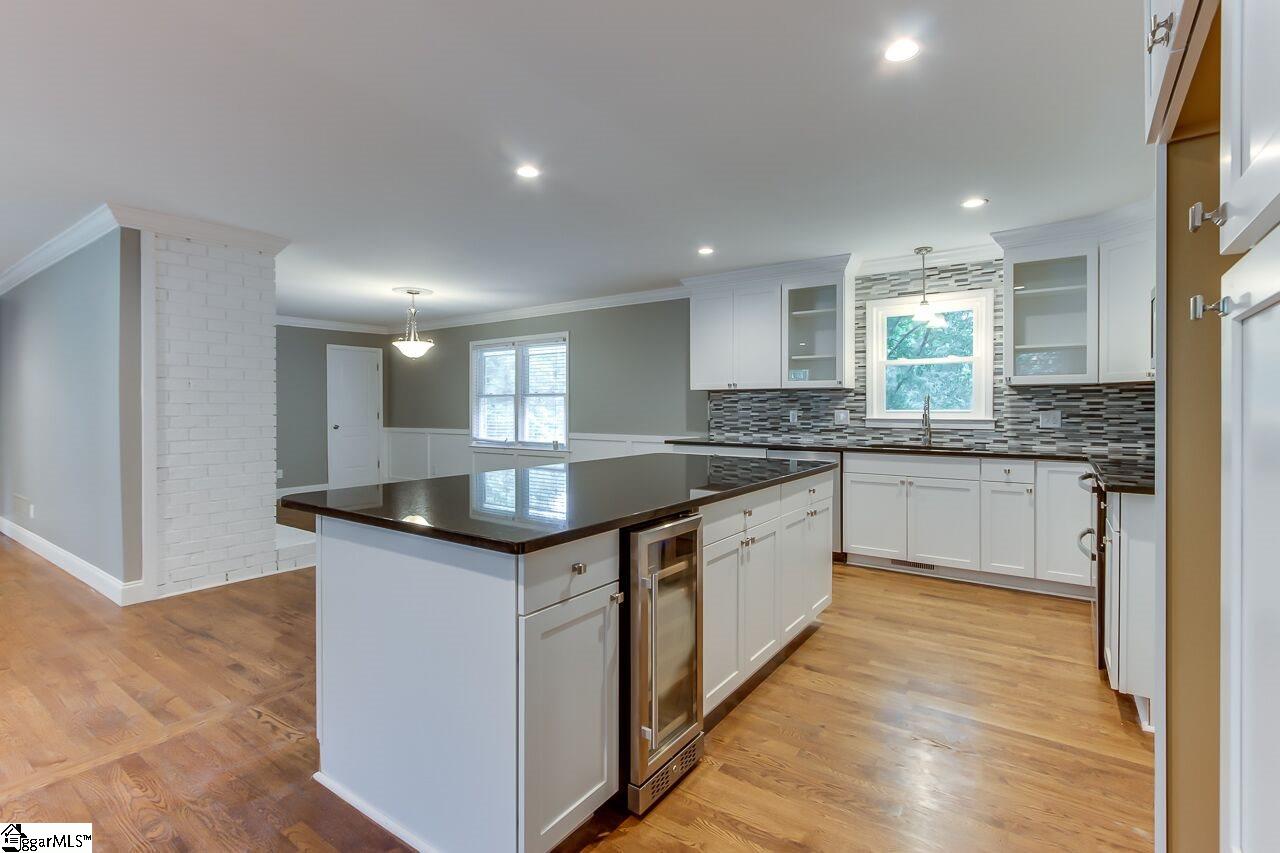 500 Rollingreen Road Greenville, SC 29615 - Photo 10 of 29 Gallery Image 10