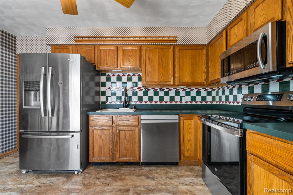 468 North Truhn Road Fowlerville, MI 48836 - Photo 9 of 31 Gallery Image 9
