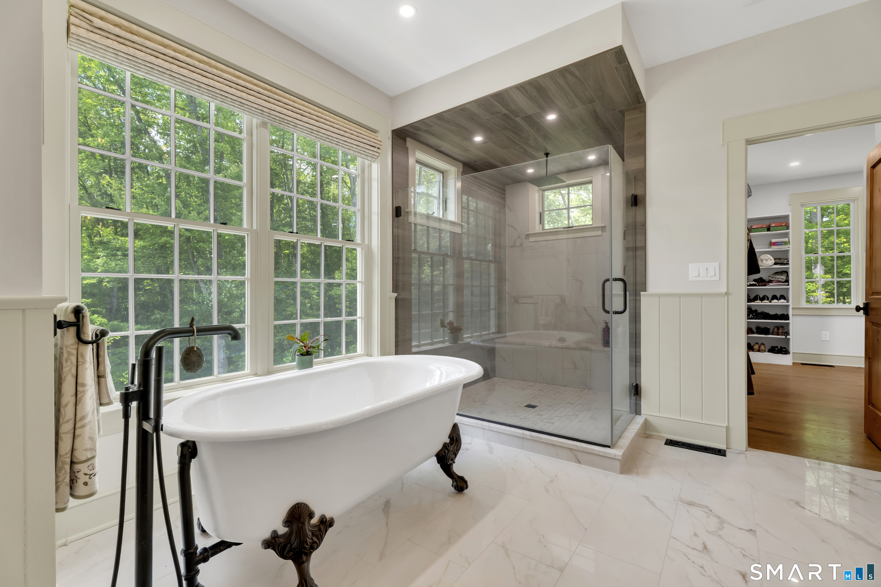 49 Round Hill Road Bethany, CT 06524 - Photo 12 of 40